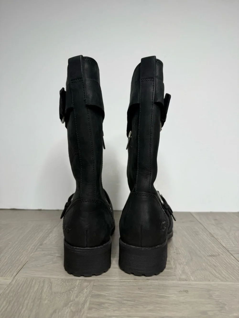 UGG Chancy Black Nubuck Boot 5